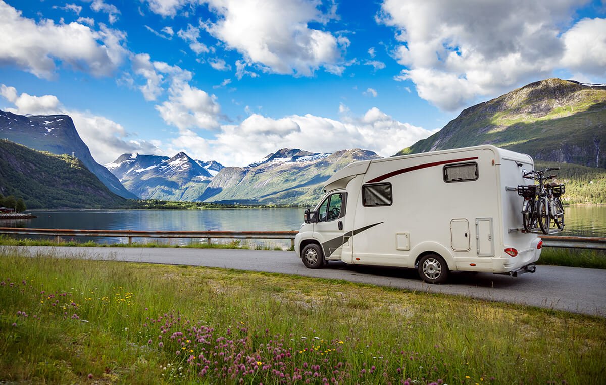 family-vacation-travel-rv-holiday-trip-in-motorho-2023-11-27-05-11-16-utc.jpg